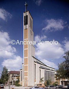 Gustav-Adolf-Kirche General view | Andrea Jemolo