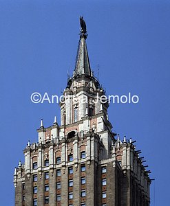 Stalinist skyscraper Hotel Leningradskaja | Andrea Jemolo