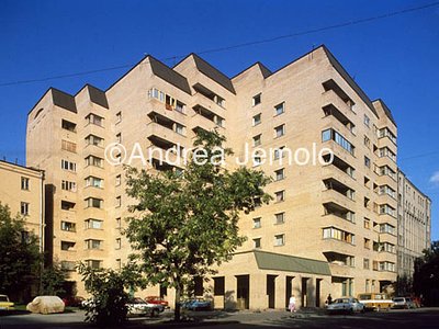 House of residence in Nevskij Ulica  | Andrea Jemolo