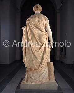 Archaeological National museum Farnese Collection - Flora Farnese - left | Andrea Jemolo