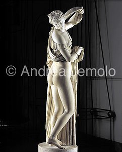 Archaeological National museum Farnese Collection - Venus Callipige - front | Andrea Jemolo
