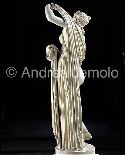 Museo archeologico Nazionale Collezione Farnese - Venere Callipigia - retro | Andrea Jemolo