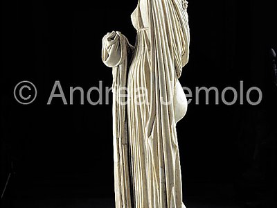 Museo archeologico Nazionale Collezione Farnese - Venere Callipigia - retro | Andrea Jemolo