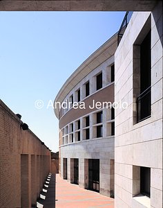Facoltà di Scienze politiche e Giurisprudenza Court | Andrea Jemolo