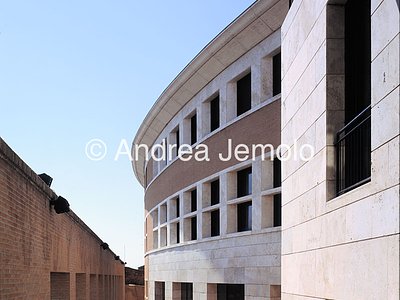 Facoltà di Scienze politiche e Giurisprudenza Court | Andrea Jemolo
