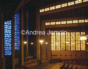 Gustav-Adolf-Kirche Interior | Andrea Jemolo