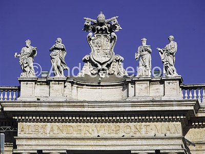 St. Peter' s Square Colonnade | Andrea Jemolo