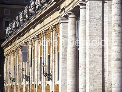 St. Peter' s Square Long sleeve | Andrea Jemolo