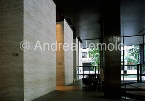 Seagram Building Entrance hall from north - interior | Andrea Jemolo