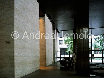 Seagram Building Entrance hall from north - interior | Andrea Jemolo