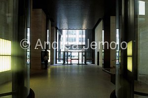 Seagram Building Entrance hall from east - interior | Andrea Jemolo