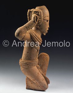 Nigerian National Museum Knelt figure - Nok | Andrea Jemolo