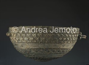 Nigerian National Museum Ceremonial bowl - Igbo-Ukwu | Andrea Jemolo