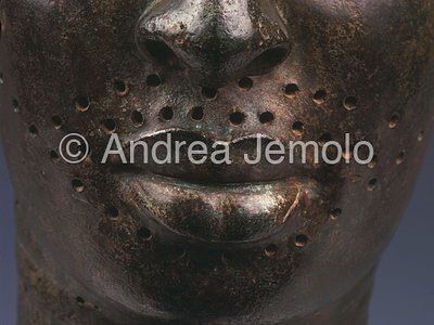 Nigerian National Museum Bowl on plinth - Igbo-Ukwu | Andrea Jemolo