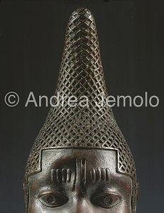 Nigerian National Museum Head of queen mother -bronze- Benin | Andrea Jemolo