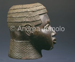 Nigerian National Museum Commemorative head of Oba -bronze - Benin | Andrea Jemolo