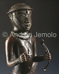 Nigerian National Museum Messenger of court - bust - bronze - Benin | Andrea Jemolo