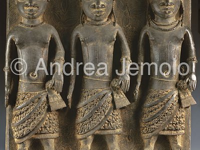 Nigerian National Museum Placca con funzionari di corte - bronzo  | Andrea Jemolo
