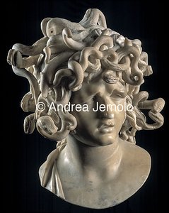 Capitoline museums Medusa - Vision of three quarters | Andrea Jemolo