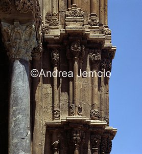 Cathedral Portico with three arcades - Detail | Andrea Jemolo