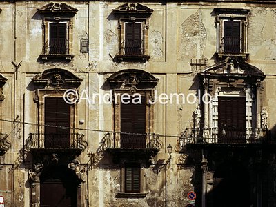 Palazzo Ugo delle Favare Facciata | Andrea Jemolo