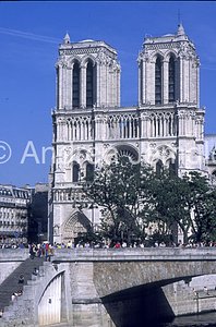 Notre Dame Façade | Andrea Jemolo