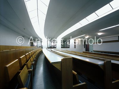 Center of Luiss Underground hall | Andrea Jemolo