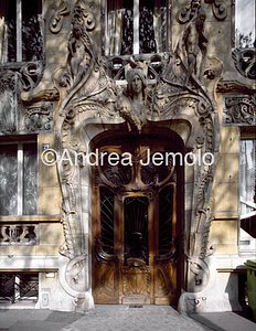 Building Avenue Rapp 29 Portal in ceramics | Andrea Jemolo