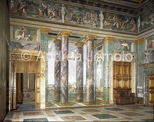 Villa Farnesina Hall of the Perspectives - columns, village | Andrea Jemolo