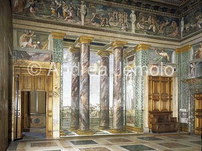 Villa Farnesina Salone delle Prospettive - colonne e paese laziale | Andrea Jemolo