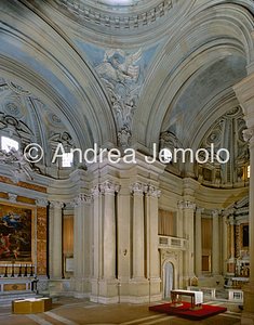 Santi Luca e Martina Pillar of the nave | Andrea Jemolo