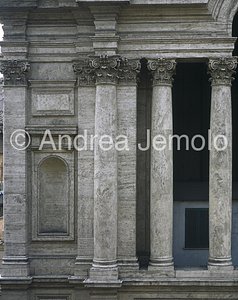 Santa Maria in via Lata Façade - Detail | Andrea Jemolo