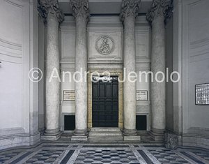 Santa Maria in via Lata Atrium | Andrea Jemolo
