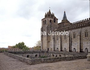 Cathedral Cloister | Andrea Jemolo