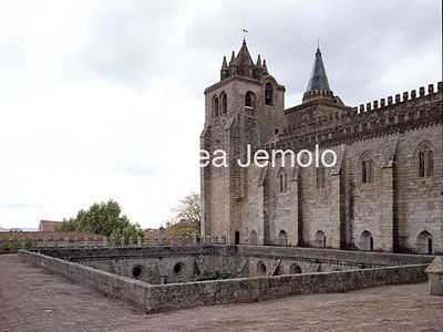 Cathedral Cloister | Andrea Jemolo