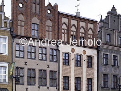 Old Market Square - Stary Rynek South side buildings | Andrea Jemolo