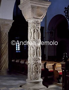 Church of the Holy Trinity Column of the Vices | Andrea Jemolo