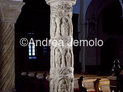 Church of the Holy Trinity Column of the Vices | Andrea Jemolo