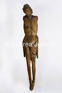 Diocesan museum Wooden crucifix from Starogerd Gdanski | Andrea Jemolo