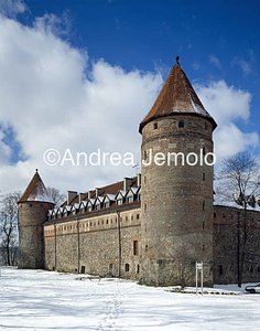 Castle Exterior | Andrea Jemolo