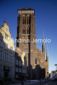 St. Mary's Church Exterior | Andrea Jemolo