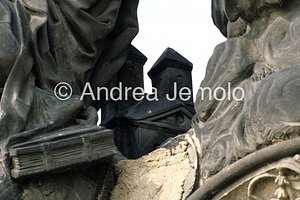 Charles Bridge Lady with St. Saint Dominic and St.Thomas - Detail | Andrea Jemolo