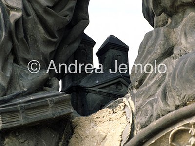 Charles Bridge Lady with St. Saint Dominic and St.Thomas - Detail | Andrea Jemolo