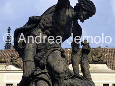 Fighting giants  | Andrea Jemolo