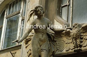 Liberty portal Detail | Andrea Jemolo