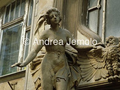Liberty portal Detail | Andrea Jemolo