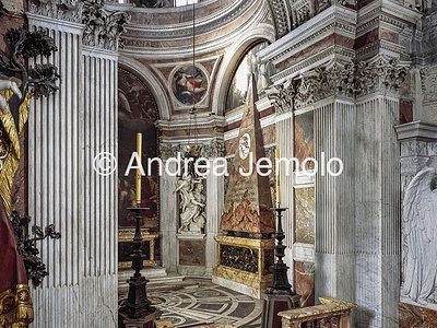 Basilica di Santa Maria del Popolo Cappella Chigi - Dalla navata | Andrea Jemolo
