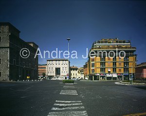 Casa Pallotta The square | Andrea Jemolo
