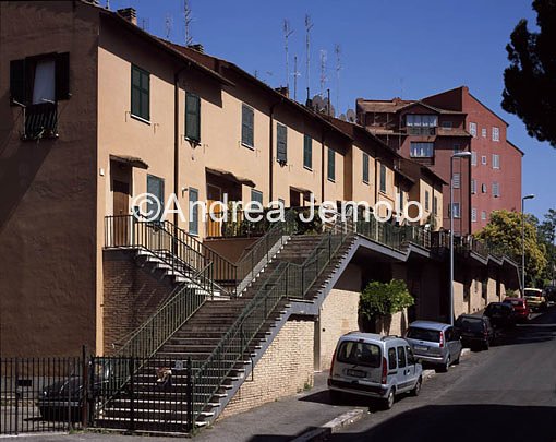 Quartiere INA casa Tiburtino Case a schiera su via Cesana | Andrea Jemolo