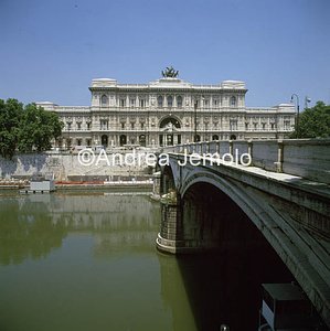 Court House  | Andrea Jemolo